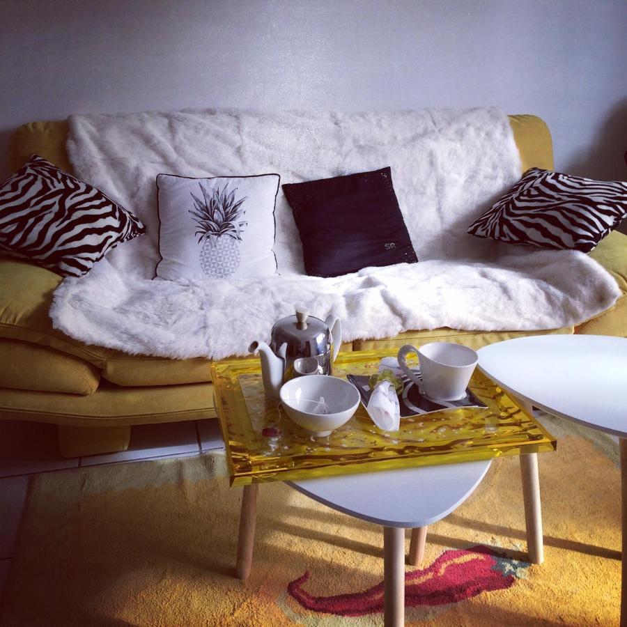 אובייר Chambre D'Hotes The Yellow Cube מראה חיצוני תמונה