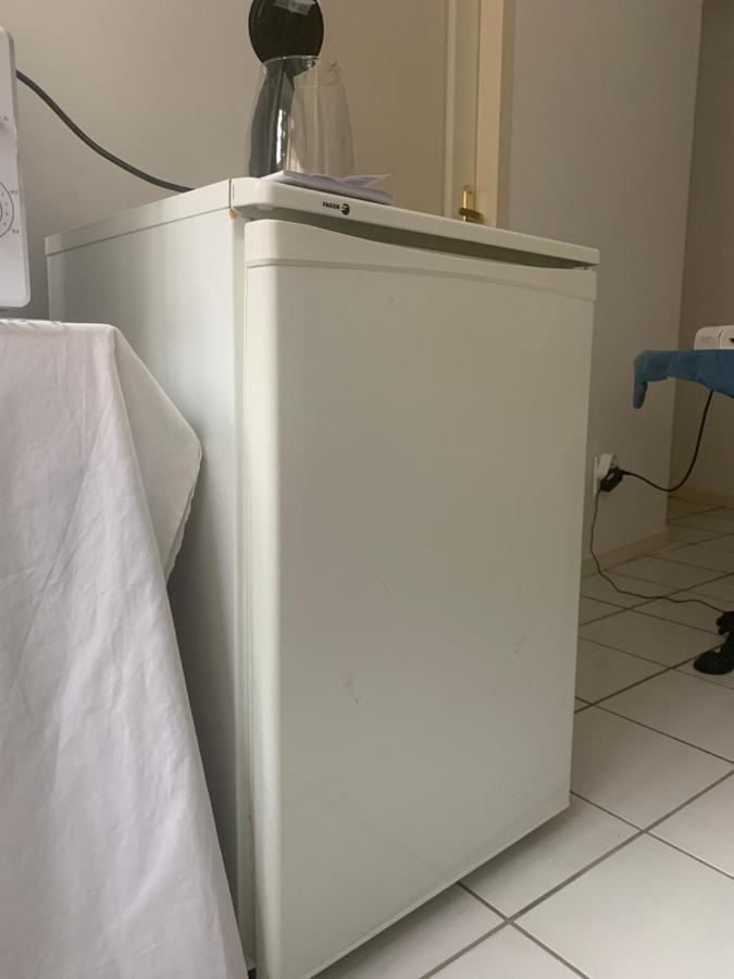 אובייר Chambre D'Hotes The Yellow Cube מראה חיצוני תמונה