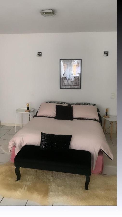 אובייר Chambre D'Hotes The Yellow Cube מראה חיצוני תמונה